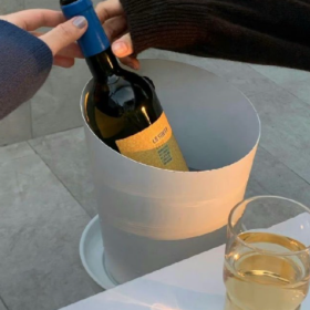 路遥遥，水迢迢，人寥