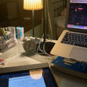 小事你随便闹, 大事