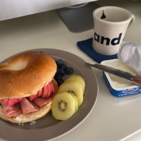 小事你随便闹, 大事