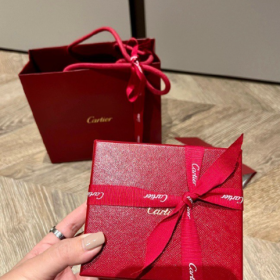 以最大的平静去爱我们