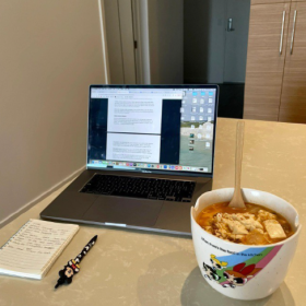 以最大的平静去爱我们