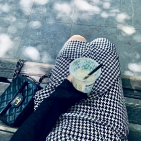 以最大的平静去爱我们