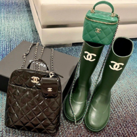 以最大的平静去爱我们